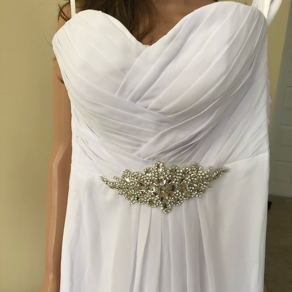 Sweetheart Detail White Gown - NEW - Picture 5 of 10